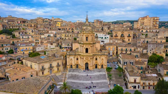 visit-modica-town-sicily-italy-1