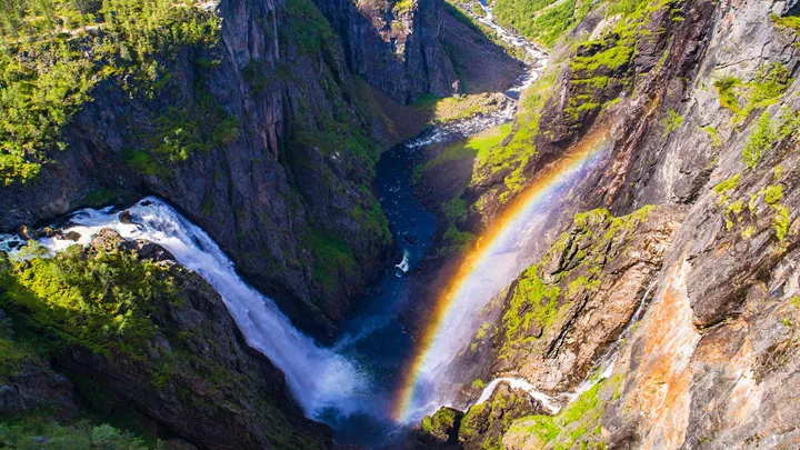 waterfall-voringfoss-norway-1
