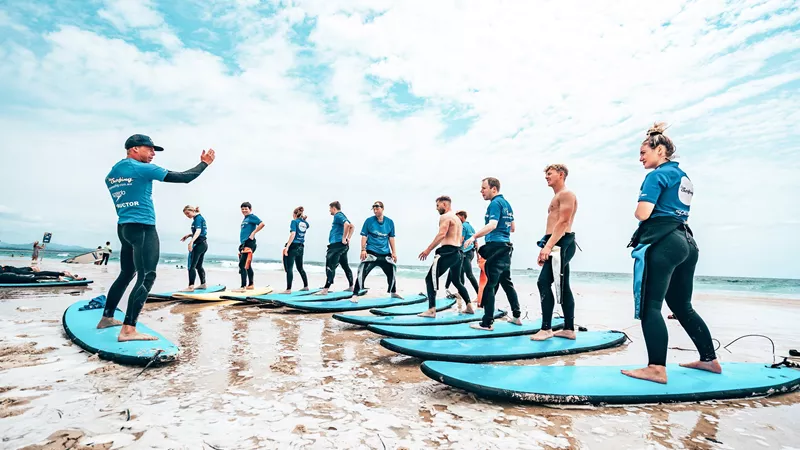 byron-bay-surfing-australia-1