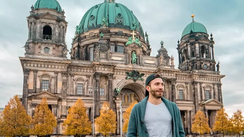 historical-walking-tour-berlin-germany-17