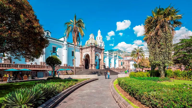 ECUADOR AND GALAPAGOS ISLAND HOPPER