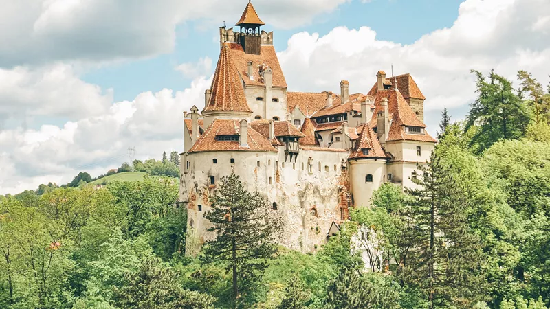 bran-castle-brasov-transylvania-romania-2