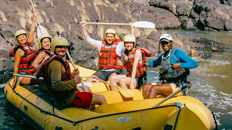 day2_zambezi-rafting_top90_shot_1-1-16