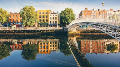 ha-penny-bridge-dublin-ireland-1