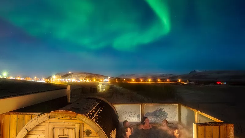 midgard-base-camp-hot-tub-and-sauna-midgard-iceland-2