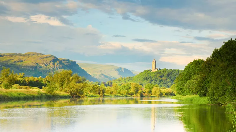 stirling-and-william-wallace-monument-stirling-scotland-12
