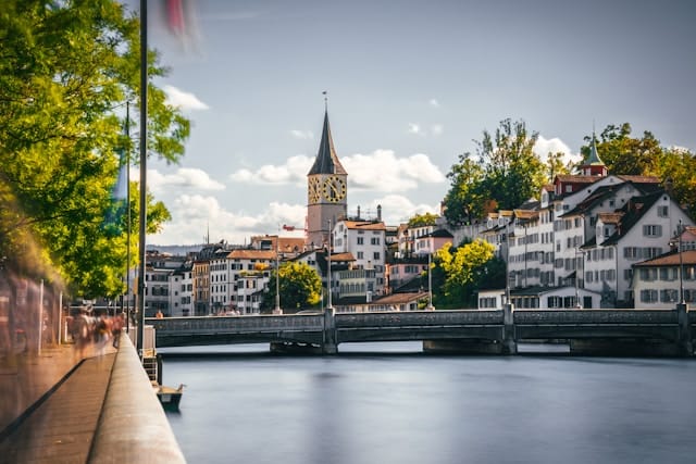 tobias-reich-HaSP_2rSh_Y-unsplash